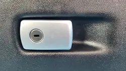 BMW X6 G06 Matkustajan konsolilokero OEM 3398130 9399476