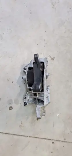 Soporte Motor Izquierdo Nissan F15 1.6 DIG-T Auto
