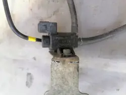 Válvula de Vácuo Maserati 670002843