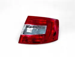 Conjunto de Luz Trasera TYC para Škoda Octavia III