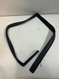 Kia Rio III taka oikea oven tiiviste OEM KRH8391