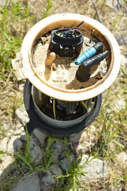 Polttoainepumppu Passat B6 TDI 3C0919050AB
