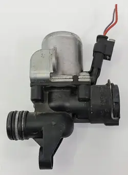 Válvula de água Mercedes OEM A2722000031 - Usado