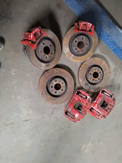 Étriers & Disques de Frein AUDI A6 C7 Avant & Arrière