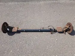 Poutre d'essieu arrière OEM Zawada-261836- pour Opel Movano