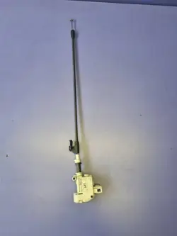 Actuador cerradura maletero Opel Astra TWINTOP OEM 13214182