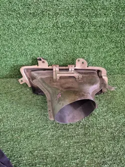 Bout d'échappement gauche OEM 84817175 Cadillac Escalade 21-24