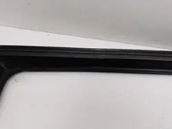 Jeep Cherokee 2015 Vänster bakdörr fönsterpackning OEM AMD138657