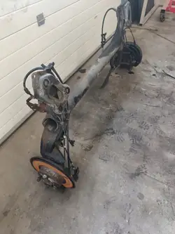 Viga suspensão traseira OEM OPEL CORSA E ADAM OS