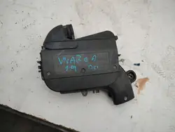 Boîtier Filtre à Air OEM SKO103689 pour Opel Vivaro A