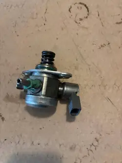 Hoge druk brandstofpomp Porsche Macan (95B) 94611031561