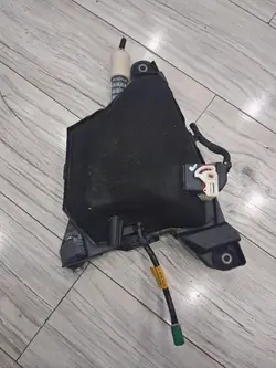 Sähköinen käsijarru OEM 9673081780 Citroen C4 Picasso:lle