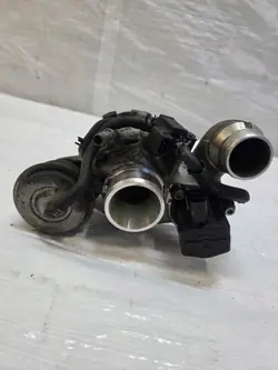 Käytetty turboahdin OEM 55489840 Opel Adam 1.0 TB:lle