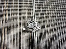 Nissan Elgrand 2004 Vaihtovirtageneraattori