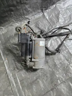 Mercedes-Benz E (W213) Jousituskompressori A2133200004