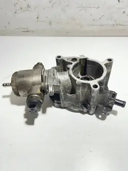 Pompe haute pression Audi OE 06J 127 025 E