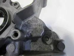 Axeltätningshus OEM 038103153Q för VW 2.0 TDI