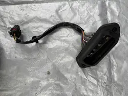 Micro-interrupteur porte arrière gauche Fiat Doblo II OEM 51838939
