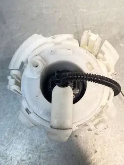 Pompe à carburant Kia Stonic OEM FBZ18022 - Occasion