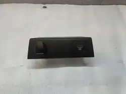 OEM 280239782R Porta USB e Tomada 12V para Dacia Sandero