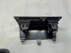 OEM 280239782R USB-portti & 12V-pistorasia Dacia Sandero
