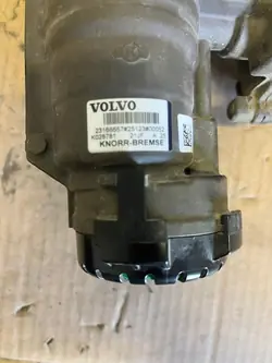 Käytetty EBS-venttiili OEM 23166657 Volvo FH4:lle