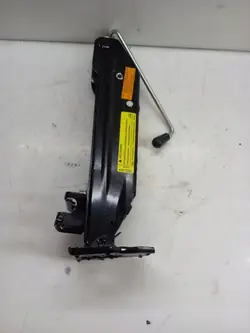 Cric Audi Q5 8R OEM 8R0011031C - État Utilisé
