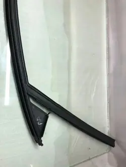 Fönsterpackning höger framdörr OEM 32237972 Volvo