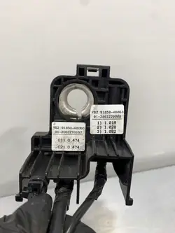Kia Stonic plus-klemmi OEM FBZ18299 - Käytetty