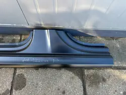Skoda OE 5E6809602D Soleira Direita Usada