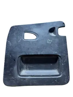 Garniture latérale porte arrière OEM 8200007087 Renault Trafic III