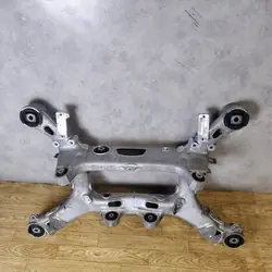Carro trasero de travesaño OEM 33318831012 para BMW 5 G60