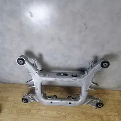 Chariot traverse arrière OEM 33318831012 pour BMW 5 G60