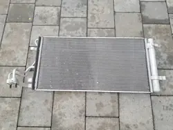Hyundai Kona AC-kondensaattori OEM 97606J9010 - Käytetty