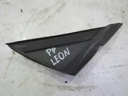 Etuoikea lokasuoja OEM GMAUTO4574097 SEAT Leon III:lle