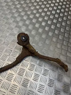 Stabilisateur arrière Nissan Elgrand 2004 OEM CAI2687
