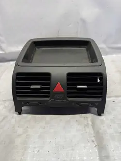Grelha de Ventilação Central OEM 1K0819743A Golf V