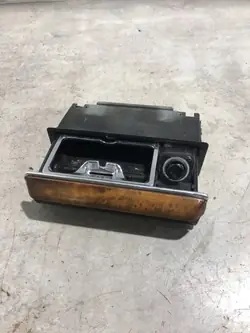 Cinzeiro Mercedes-Benz OEM 1268101030 para 380 560SEC