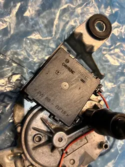 BMW X3 E83 bakrutorstarmekanism OEM 6917907
