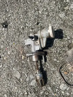 Mitsubishi L200 2006- 2.5DiD Bomba de Embreagem