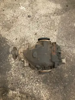 Bakre differential BMW X3 E83 7523669 3.0L