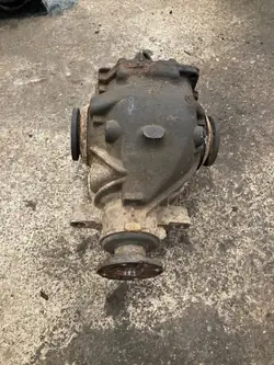 Bakre differential BMW X3 E83 7523669 3.0L