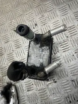 Ford OE Fn0fa7A095 vaihteiston öljynjäähdytin