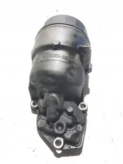Mercedes Öljynsuodinkotelo OEM 6740230280 - Käytetty