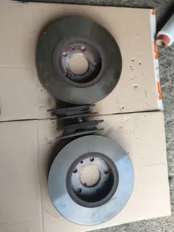 Disques et plaquettes avant OEM Tarcze klocki przód Renault Megane III