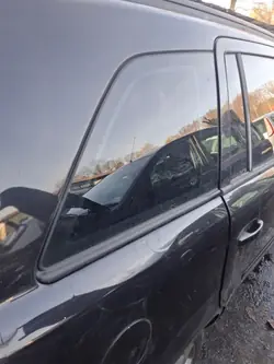 Getint rechter achter zijraam Opel Zafira B OEM 525252525