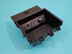 Prise allume-cigare USB Hyundai Elantra VI 15-20 OEM 84680-F2200