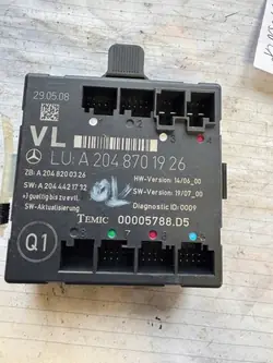 Mercedes dörrmodul OEM 256283 för W164