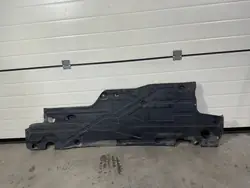 OEM A2306190238 Bouclier de sous-bas droit inférieur Mercedes SL R230