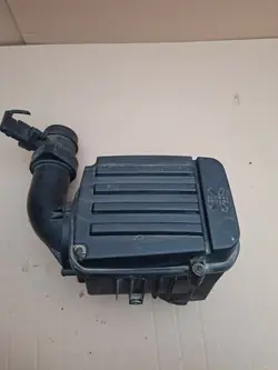 Luftfilterhus OEM 1K0129610 för VW Caddy III